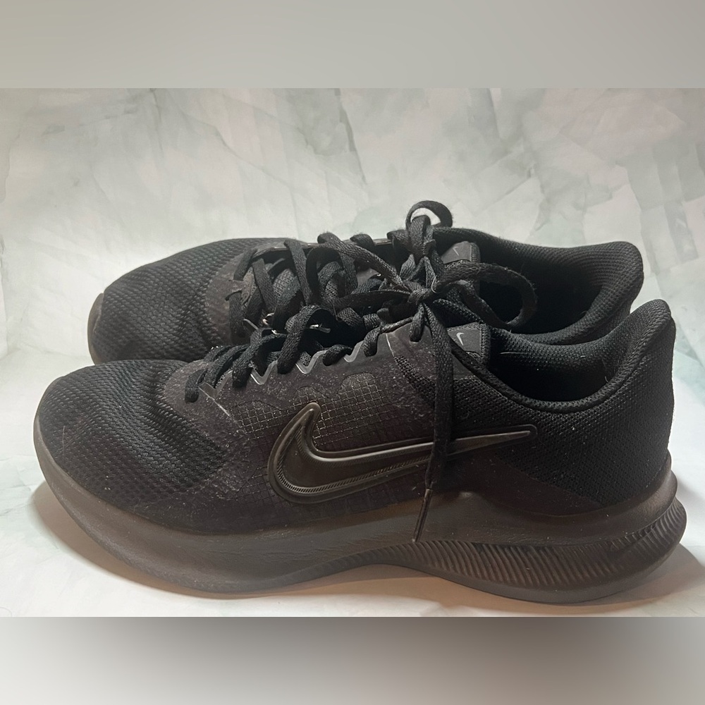 Men’s Nike shoes